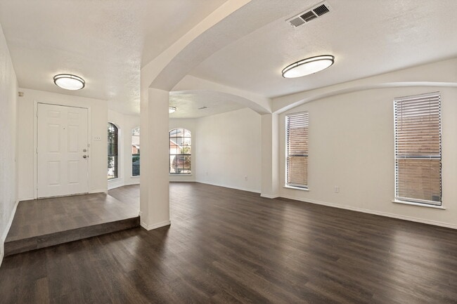 Completely Renovated Home in Arlington!