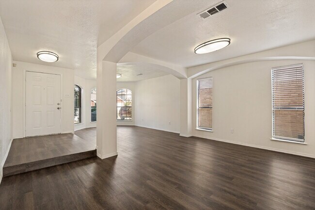 Photo - Completely Renovated Home in Arlington!