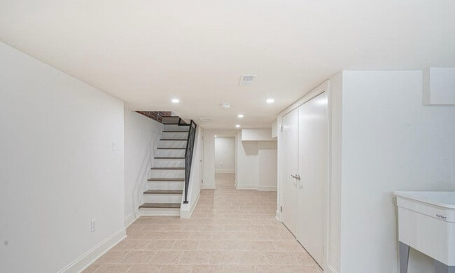 Building Photo - 2031 S Cleveland St Rental