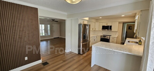 Photo - 2545 Madeline Ave