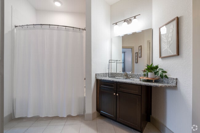 2BD, 2BA - 1,115SF - Second Bathroom - Millennium