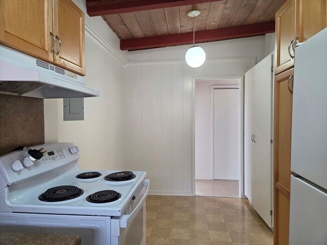 Photo - Momilani: 3 bedroom 1.5 bath duplex house w/ 2 car Tandem parking