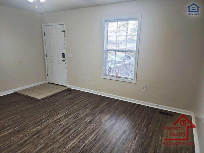 Photo - 101 Big Oak Dr