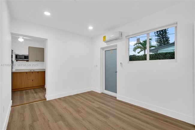 Photo - 4701 SW 104th Ct Unit 2