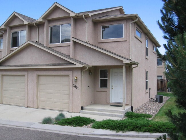3 BED/2.5 BATH TOWNHOME IN UNIVERSITY VILL... - 3 BED/2.5 BATH TOWNHOME IN UNIVERSITY VILL...