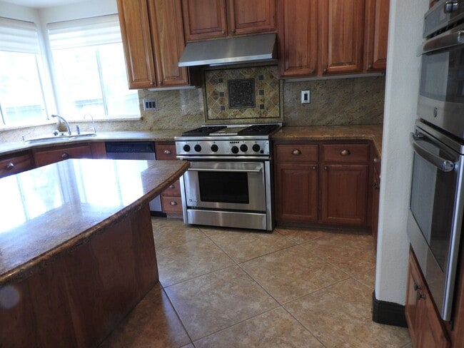 Photo - 300 Harvest Sky Ct