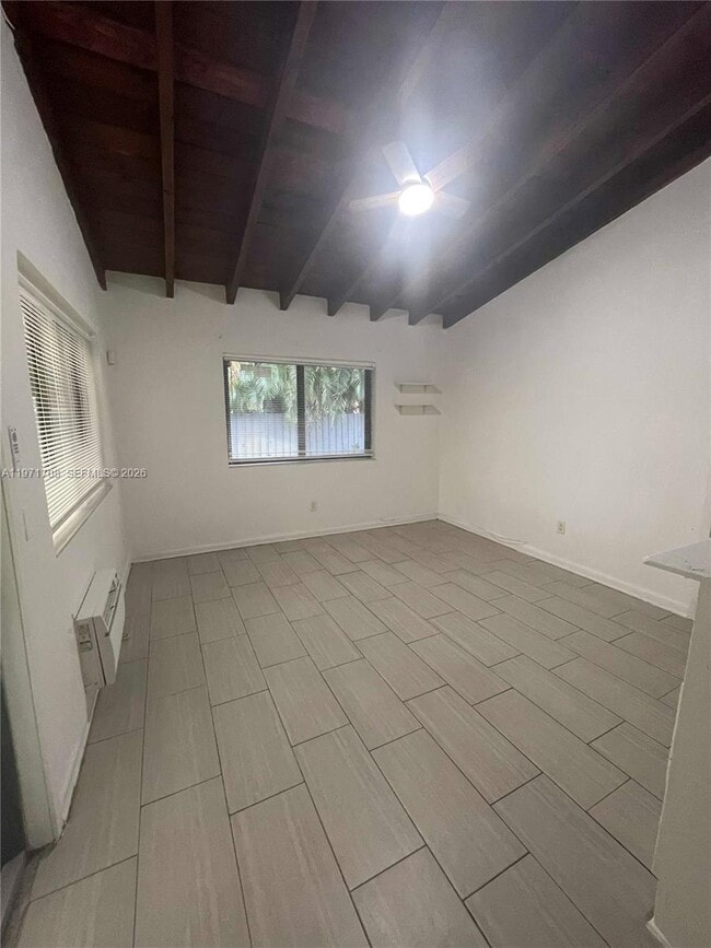 Photo - 760 NE 122nd St Unidad 4