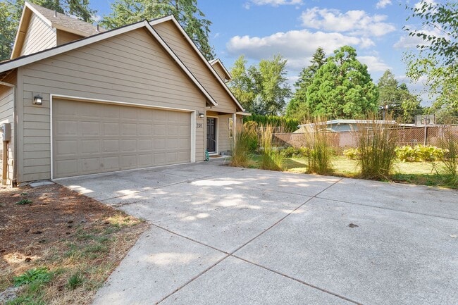 Coming Soon! Charming 3 Bedroom / 2.5 Bat... - Coming Soon!  Charming 3 Bedroom / 2.5 Bat... House