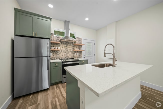 Building Photo - 208 N Cherry St Unit A Rental