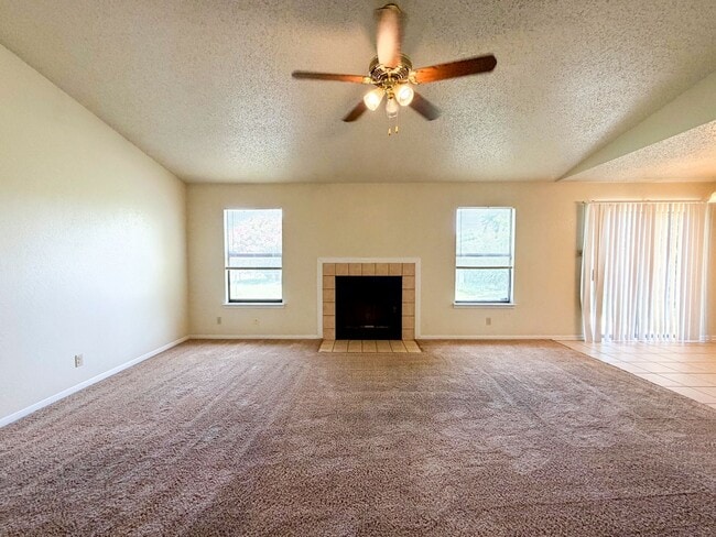 2607 Bluebonnet Dr