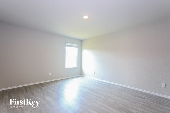 Photo - 1915 Morse Way