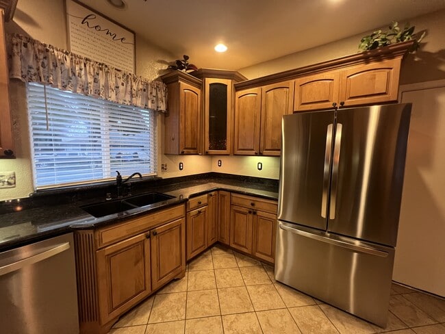 Photo - 457 Morales Ct