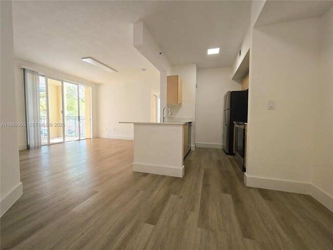 Photo - 2564 Centergate Dr