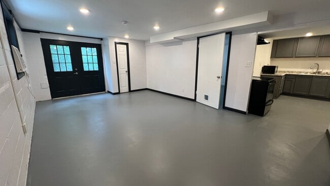 Photo - 155 Wrenwood Ln