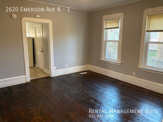 Photo - 3 Bedroom Duplex! Rent Ready! Section 8 Fr... Unit 1