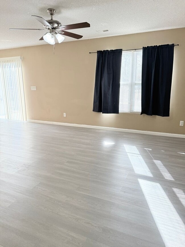 Photo - Great Townhome!