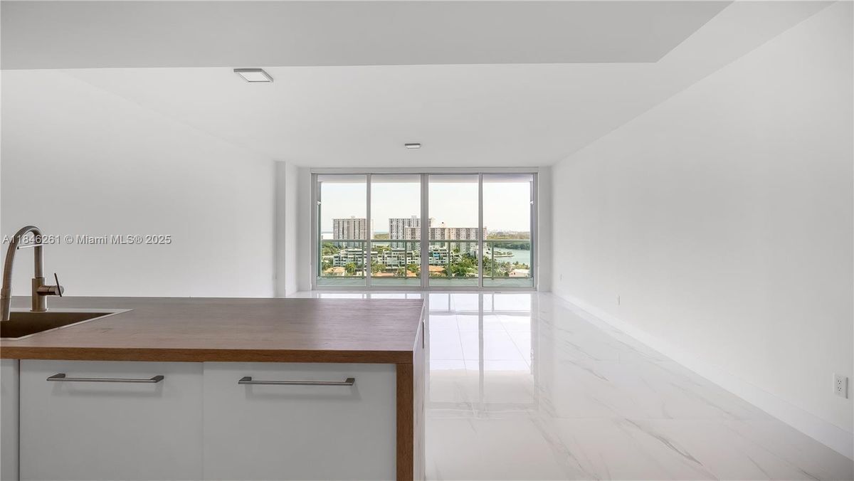 Photo - 400 Sunny Isles Blvd