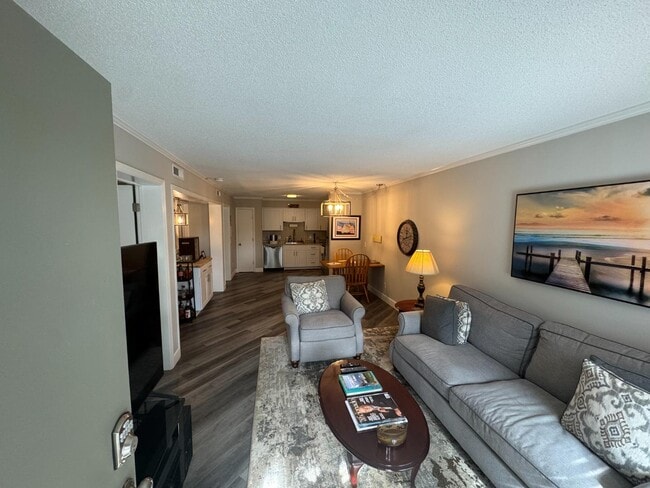 Photo - 104 Cordillo Pkwy