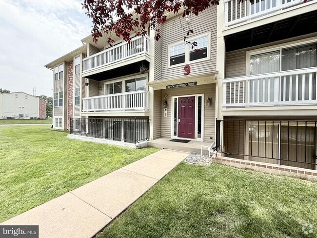 Building Photo - 97 Kenwood Dr Rental