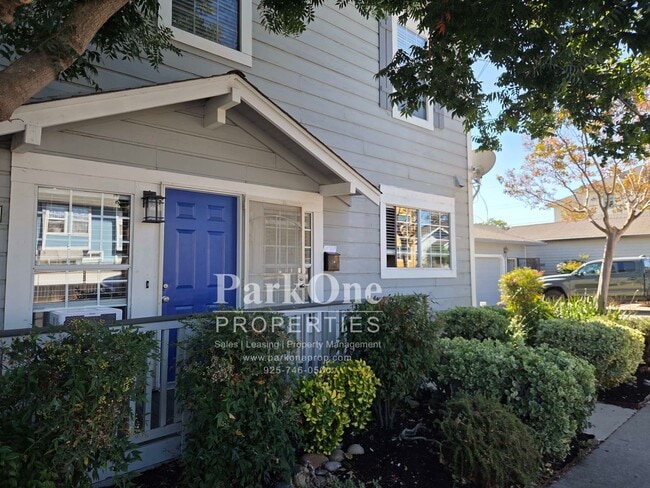 Photo - 523 W 6th St Unit #C