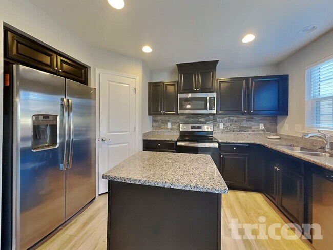 Photo - 2902 Cherry Point Ln