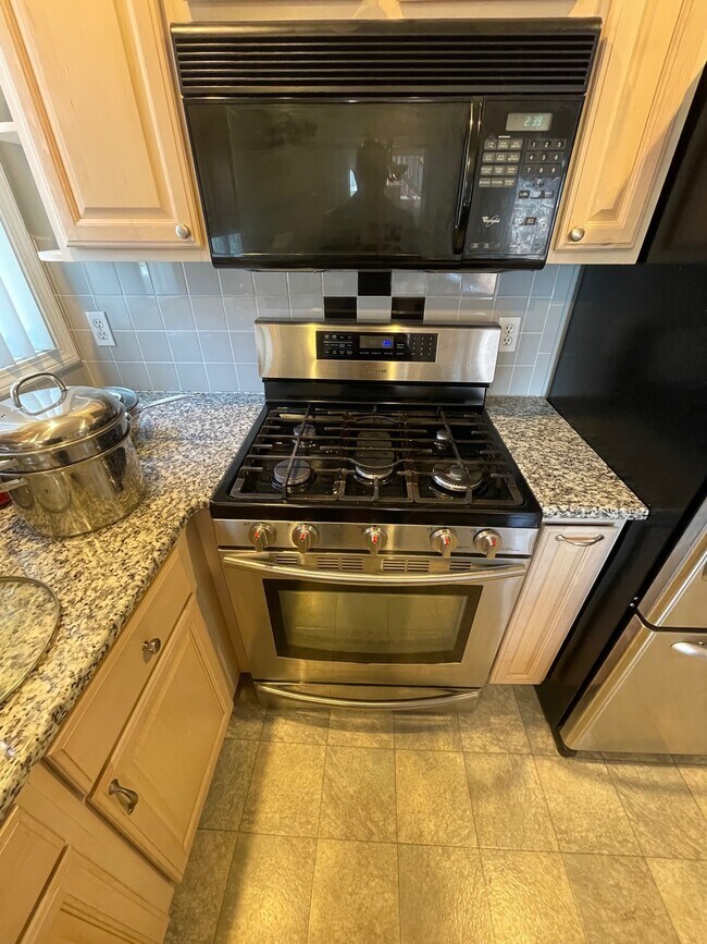 Photo - 112 Boston Ave Unit 1