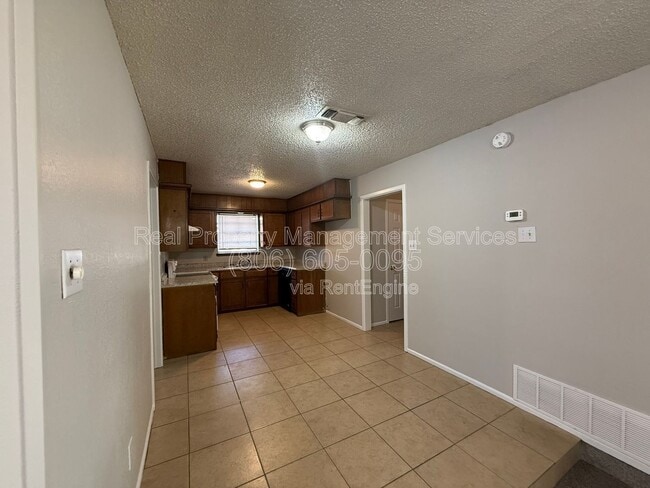 Photo - 5523 Fordham St