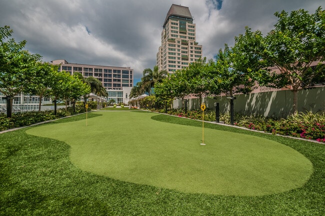 Photo - Luxury 2BR Signature Place Condo in Downto... Unit APT 623