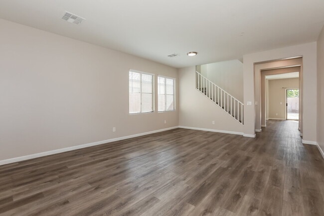 Photo - 4515 E Oxford Ln