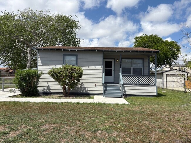 Building Photo - 1341 Daytona Dr