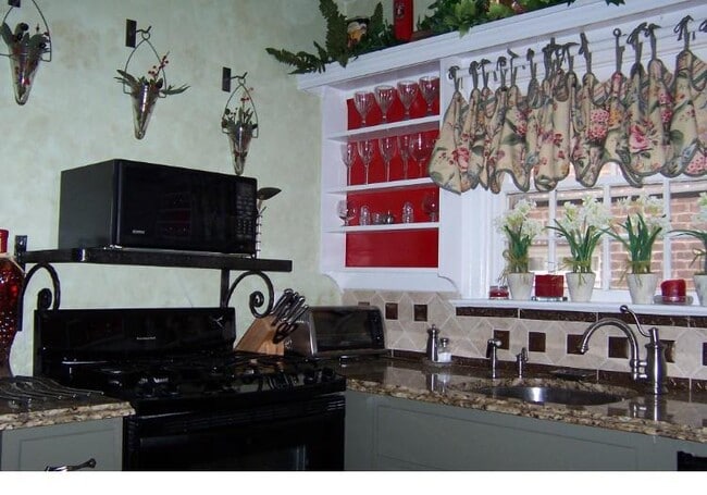 Photo - 836 Ponce De Leon Terrace NE