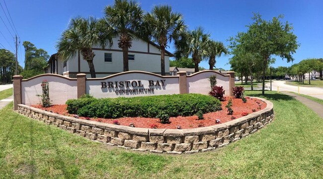 Building Photo - 402 Banana Cay Dr Unit J