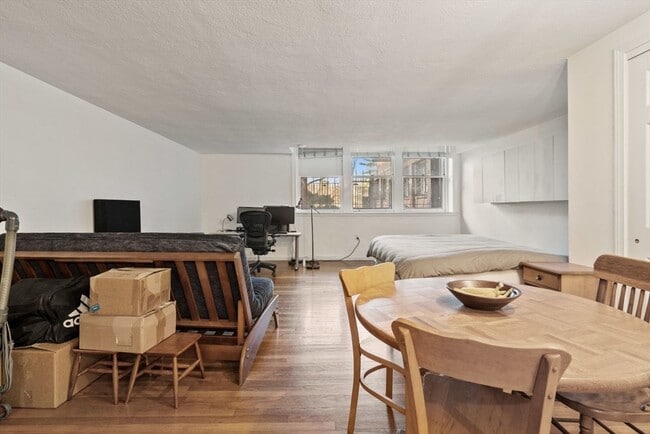 Photo - 260 Beacon St Unit 3