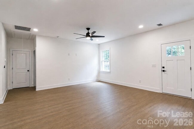 Photo - 216 E Phifer St