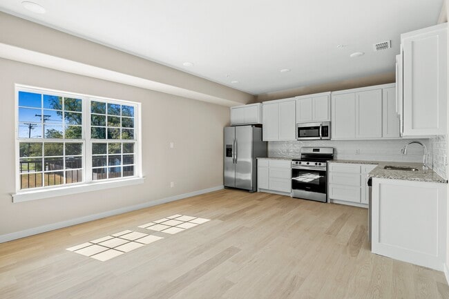 Photo - 2290 W Tarleton St Unit 205