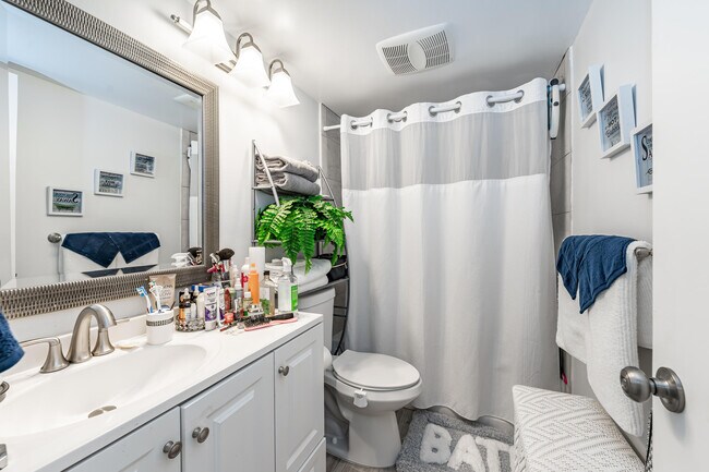 8911 S Hollybrook Blvd Unit 306