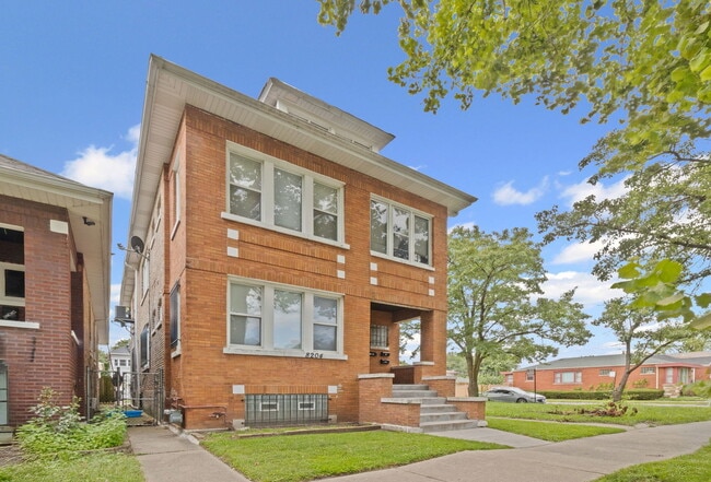 Building Photo - 8204 S Marquette Ave Rental