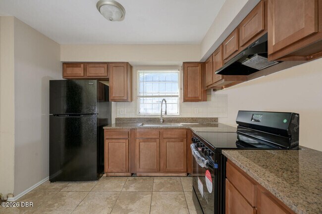 Photo - 927 E Millard Ct