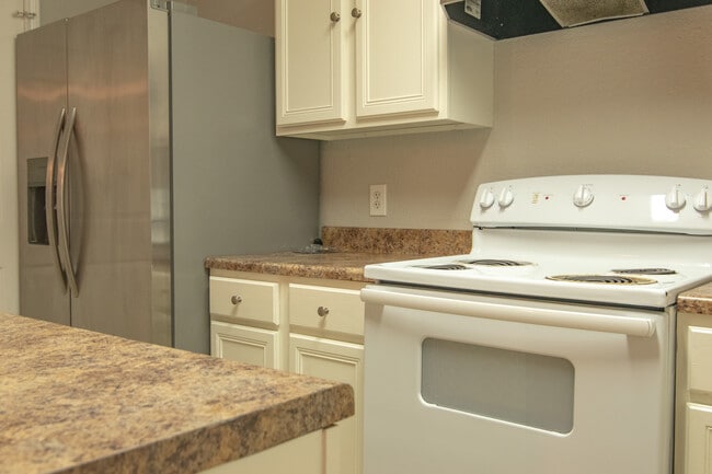 Photo - 155 Pine Burr St