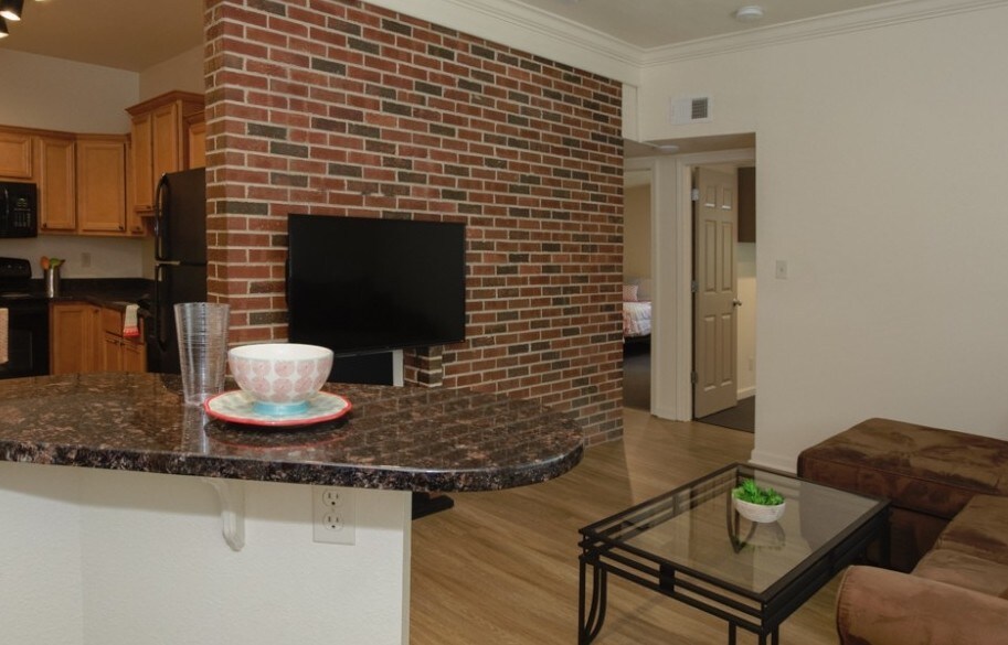 Photo - Chateau Apartments
