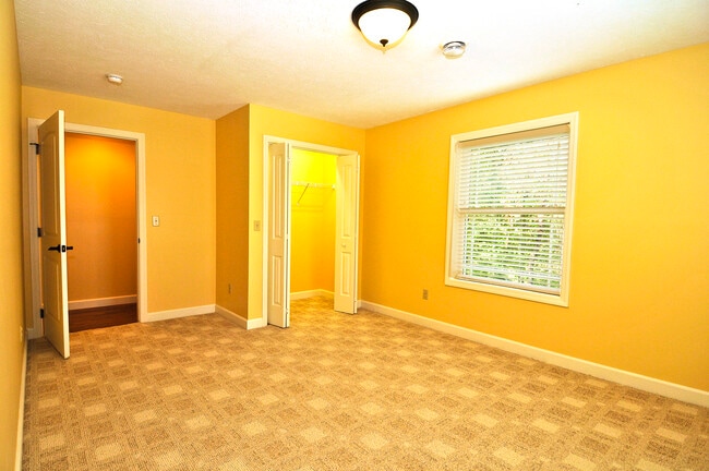 bed2 - 501 Crawford Ave Unit 202