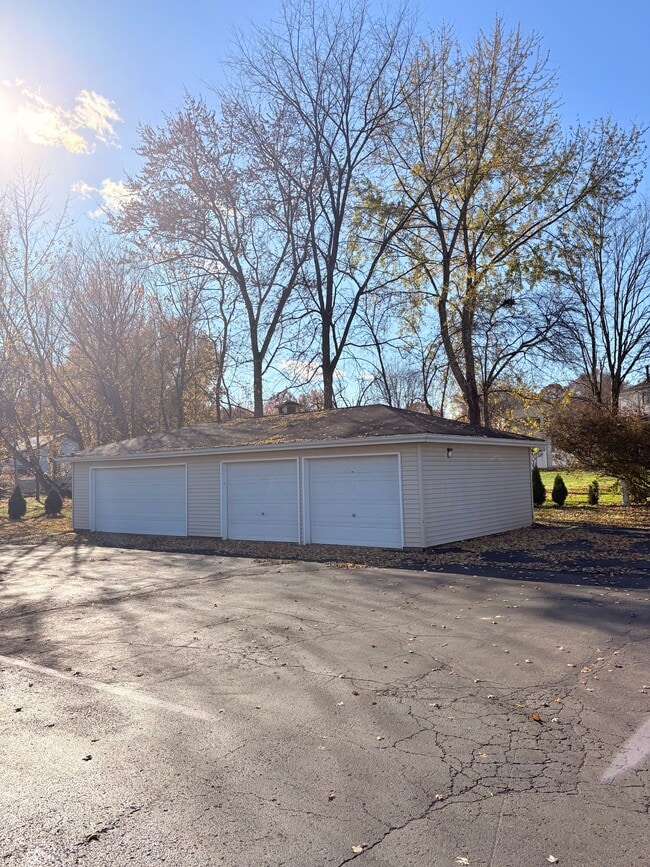 Photo - 1436 North Rd SE