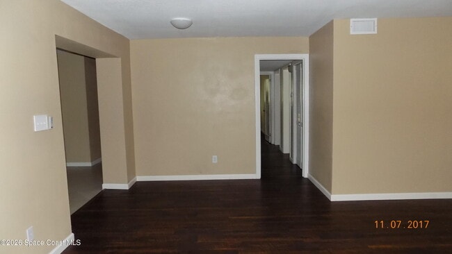 Photo - 1204 Tulip Ln