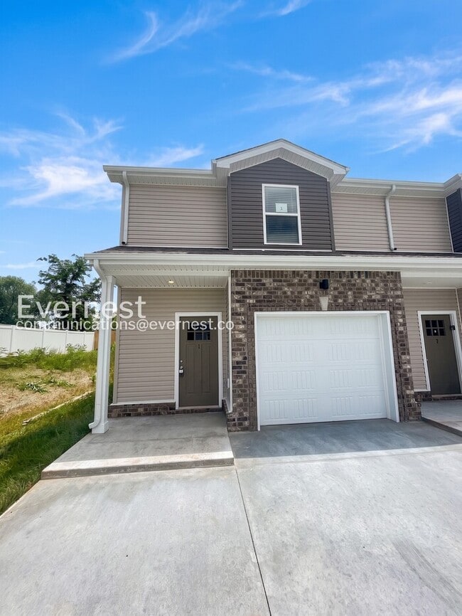 Building Photo - 3385 Polly Dr