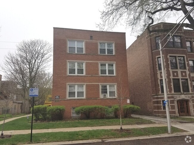 Building Photo - 1143 E 50th St Unit 3S Rental