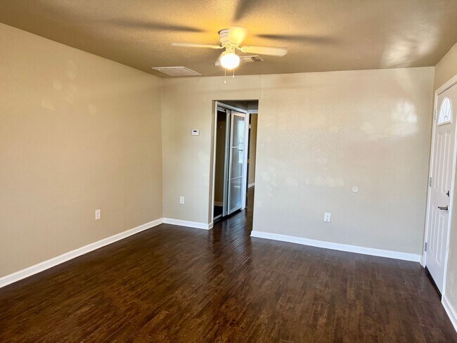 Photo - 401 Dora St Unit 2