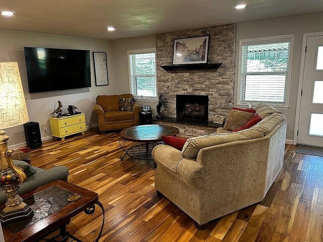 Photo - 1311 Alice Dr