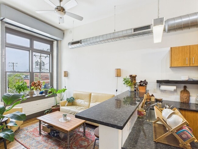 Photo - 1322 W Broad St