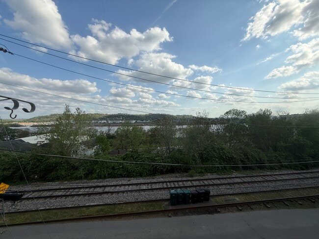 Photo - 2308 Gladstone Ave