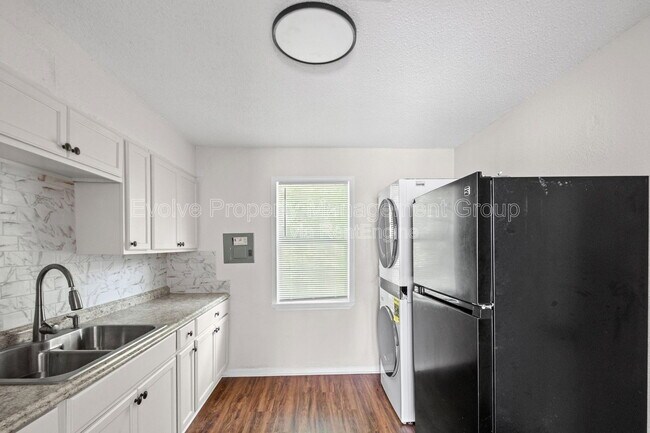 Photo - 1196 Aubra Rd Unit 2